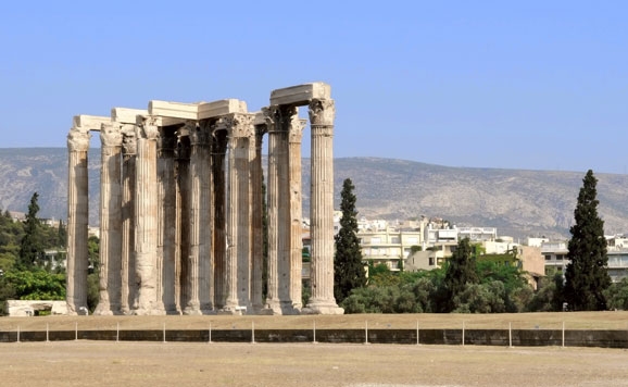 Templo de Zeus Olímpico en Atenas (Grecia)” pero la pondría “Templo de Zeus Olímpico en Atenas (Grecia) – Agencia Viajes Próximo Oriente