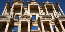 Foto de la Biblioteca de Celso en Éfeso, costa del Egeo (Turquía). - Agencia Viajes Próximo Oriente