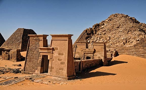 Pirámides de Meroe en Sudán – Agencia Viajes Próximo Oriente