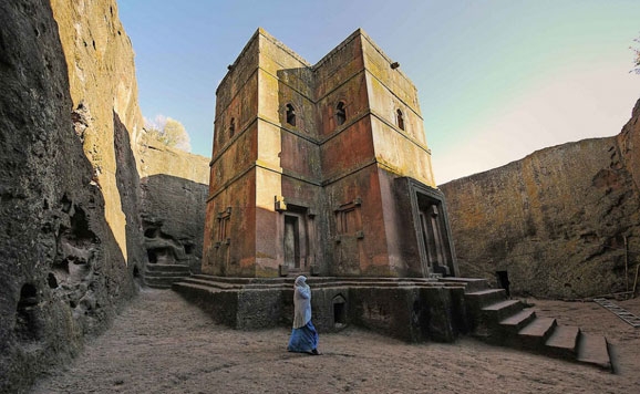 Iglesia de San Jorge en Lalibela (Etiopía).  – Agencia Viajes Próximo Oriente