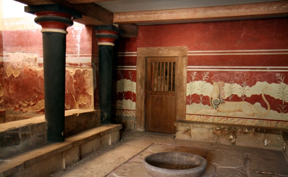Detalle de la decoración de la sala del Trono en el palacio de Knossos en Creta (Grecia) – Agencia Viajes Próximo Oriente - Agencia Viajes Próximo Oriente