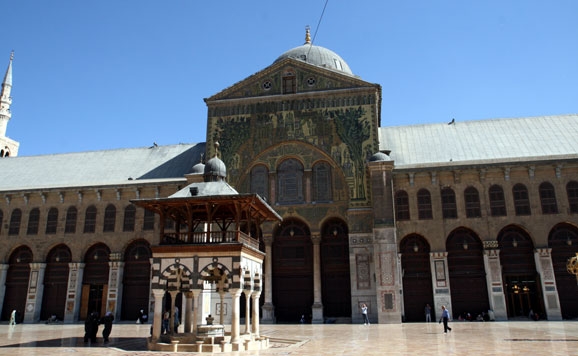 Patio de la gran Mezquita Omeya de Damasco (Siria). – Agencia Viajes Próximo Oriente